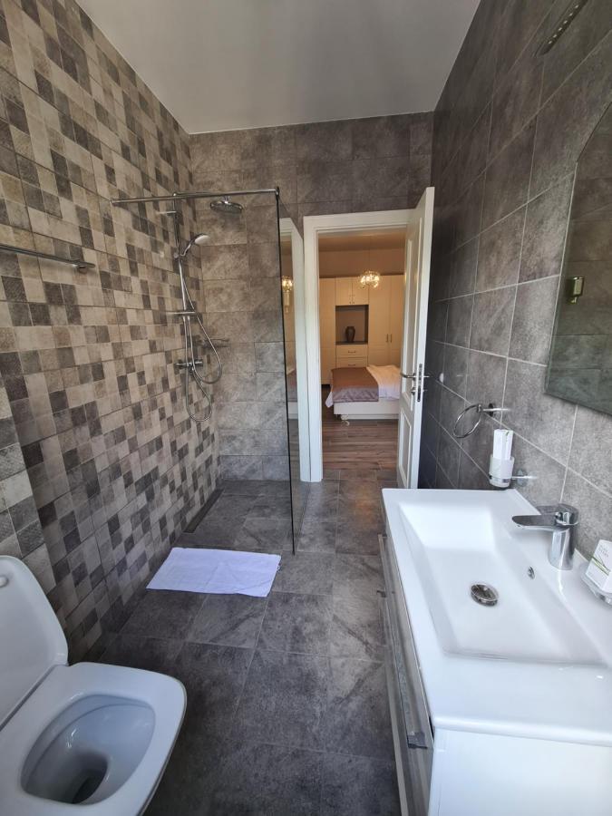 Rustico Apartments Tivat Eksteriør billede