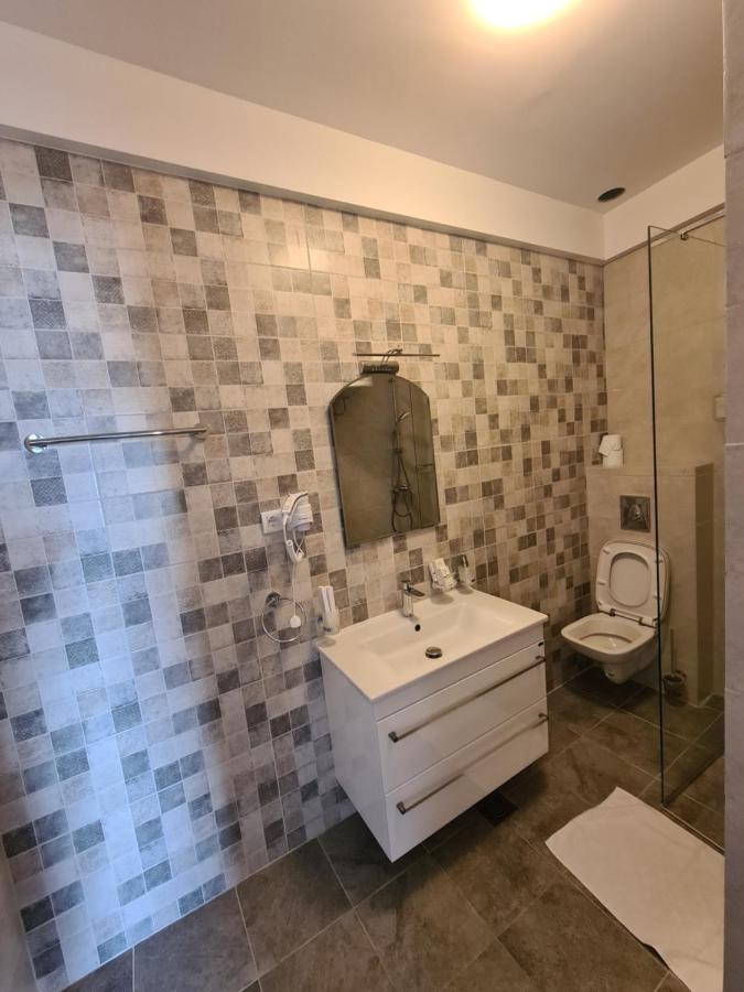 Rustico Apartments Tivat Eksteriør billede