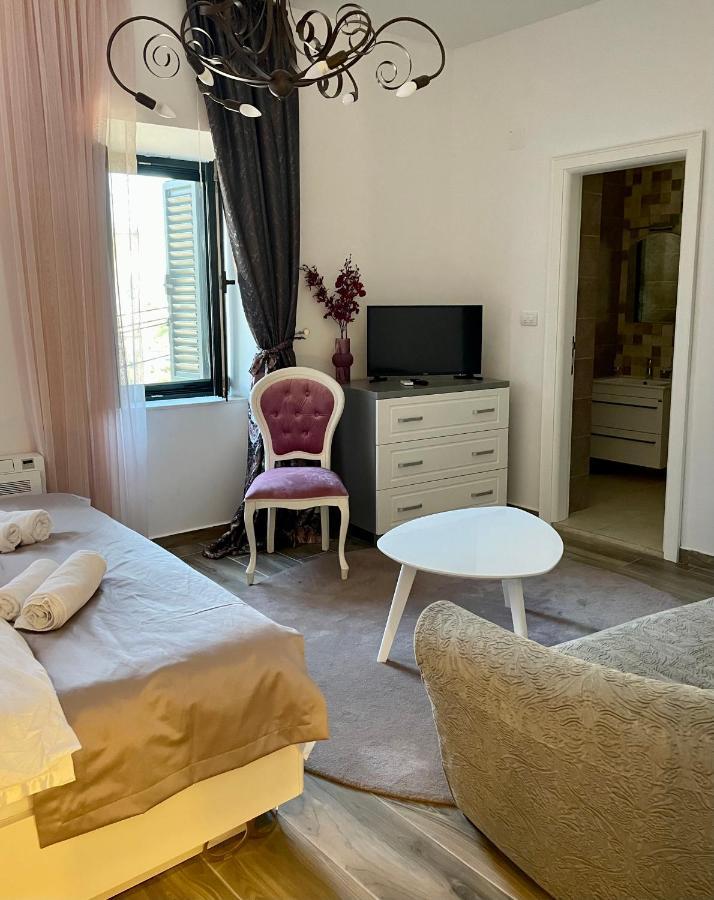 Rustico Apartments Tivat Eksteriør billede