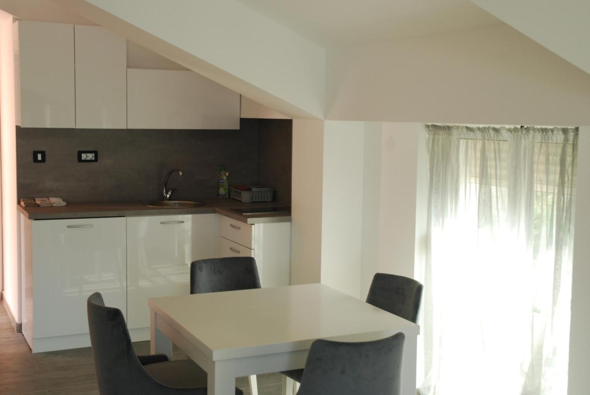 Rustico Apartments Tivat Eksteriør billede