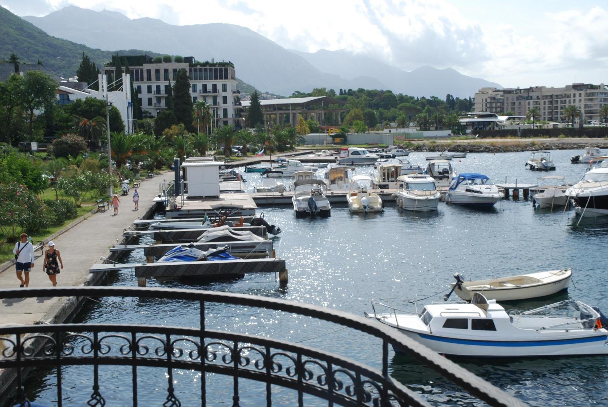 Rustico Apartments Tivat Eksteriør billede