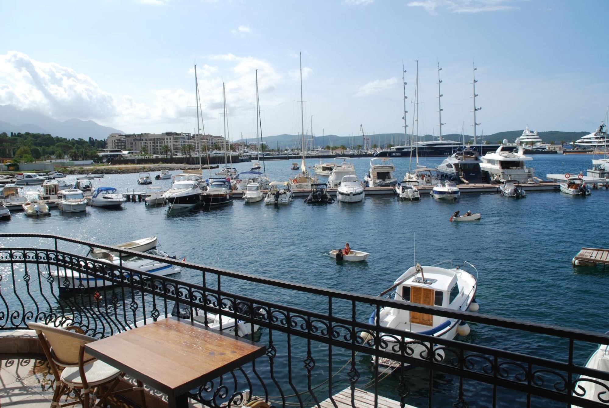 Rustico Apartments Tivat Eksteriør billede
