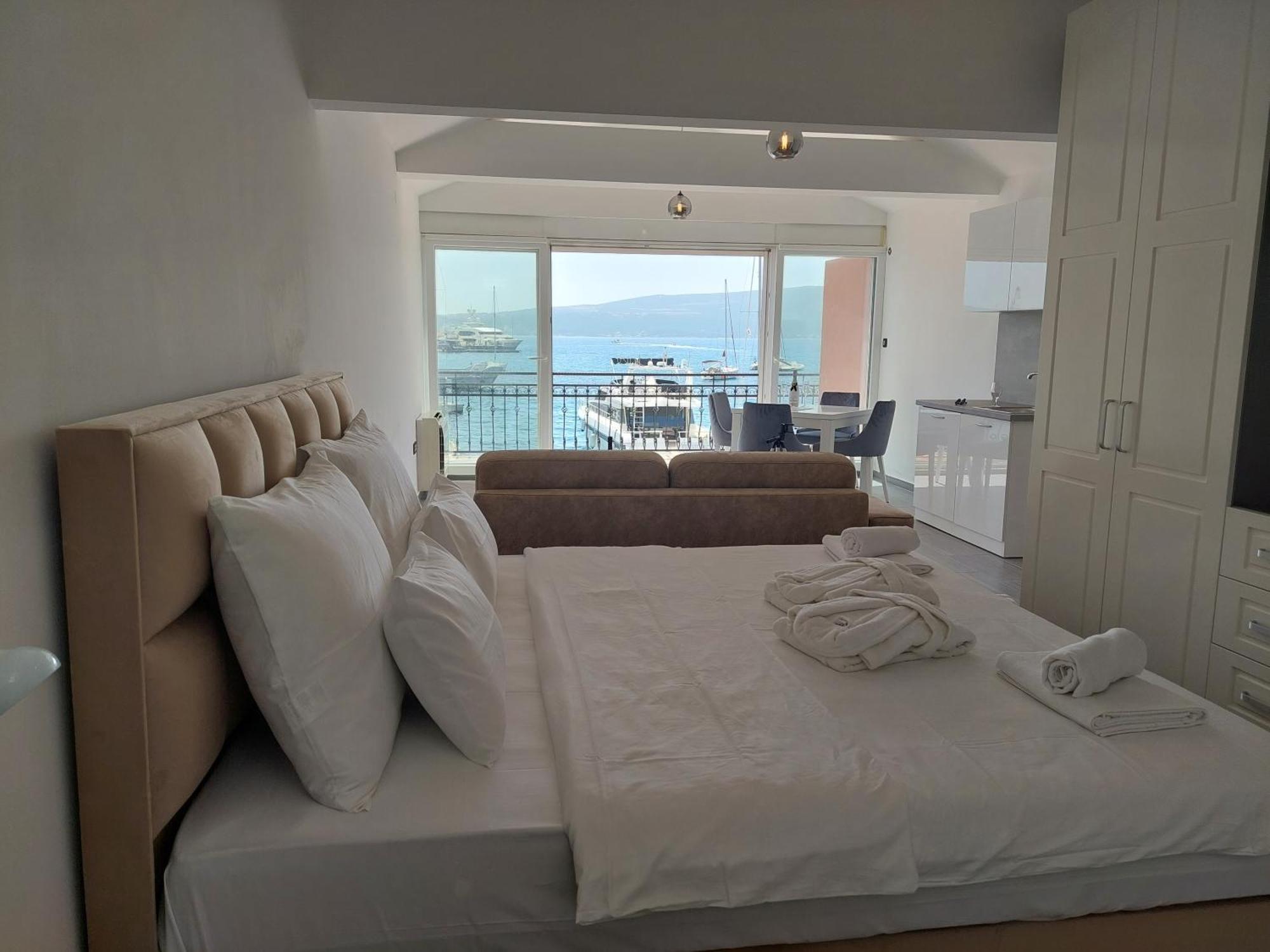 Rustico Apartments Tivat Eksteriør billede
