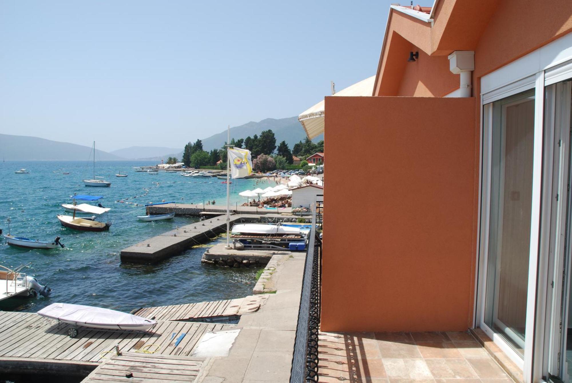 Rustico Apartments Tivat Eksteriør billede