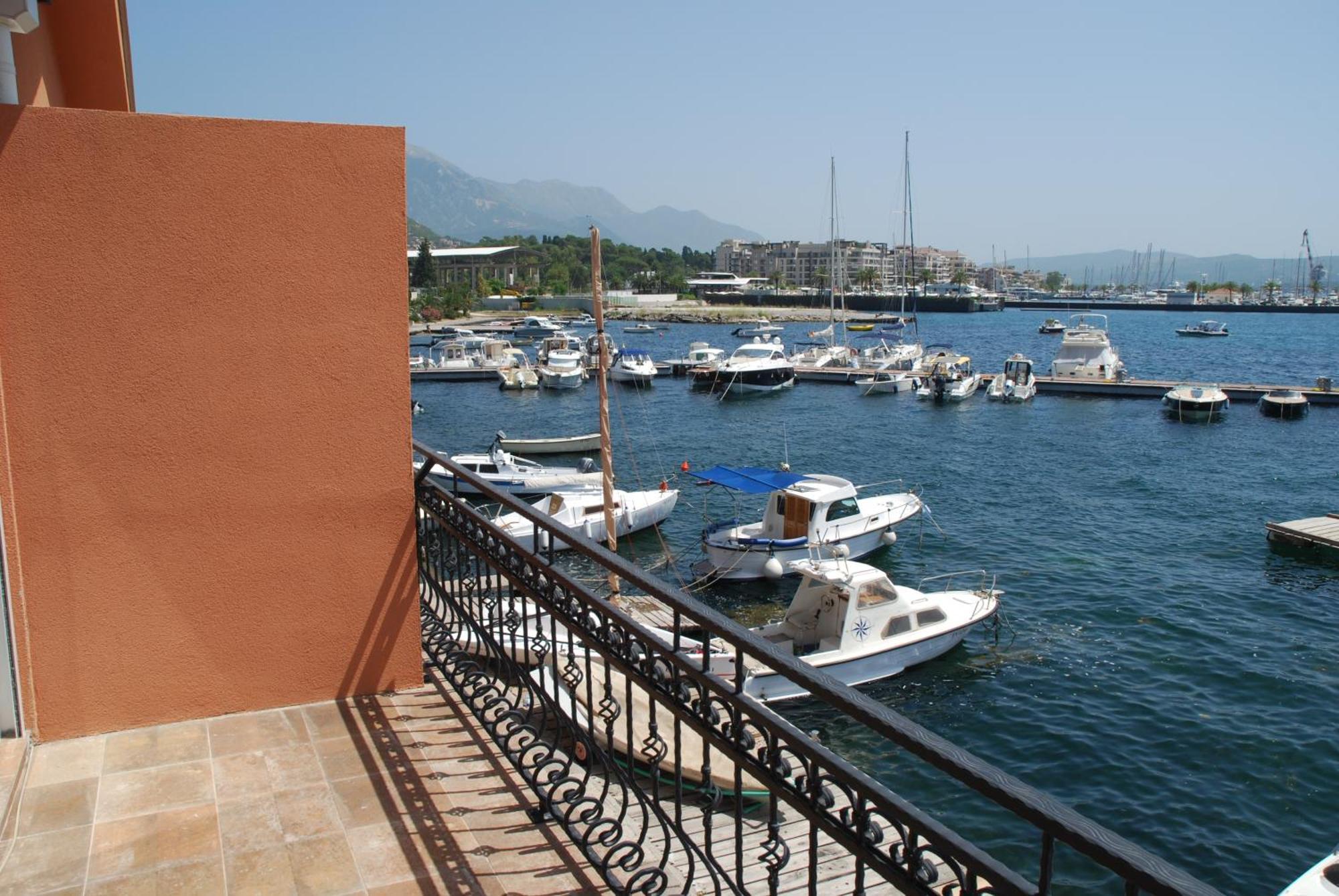 Rustico Apartments Tivat Eksteriør billede